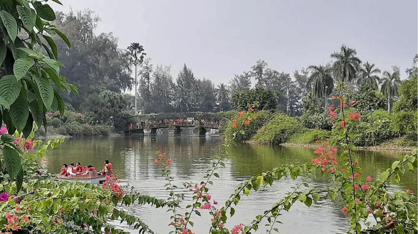 Vanganga Lake & Island Garden